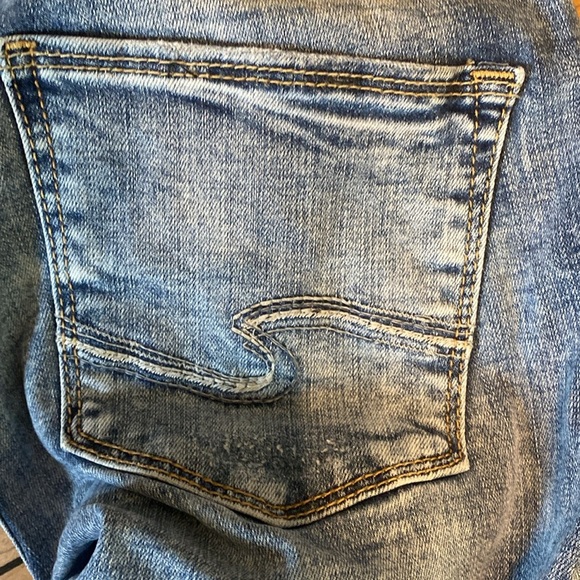 Silver Jeans Avery Skinny Jeans - Picture 5 of 6